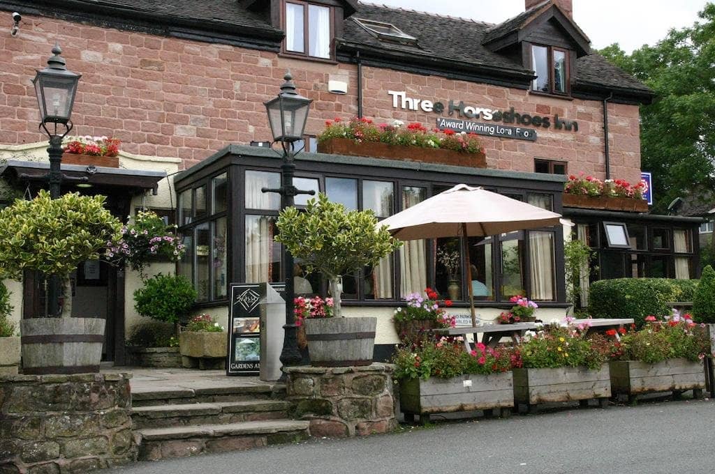 Dog friendly restaurants in the Peak District, The Three Horseshoes Country Inn and Spa