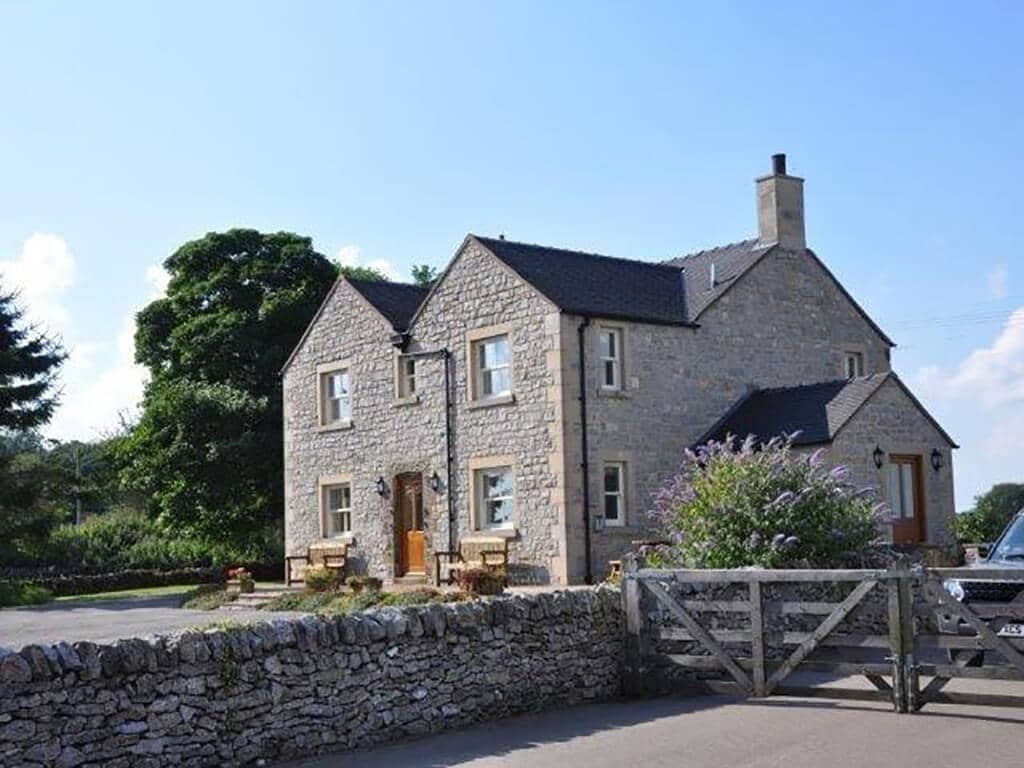 Endmoor House | Sleeps 8 | Peak District Holiday Cottages